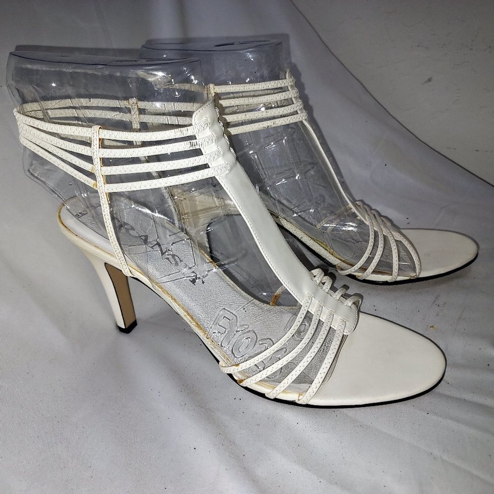 Vintage 1980's NY Transit Authority caged white sandals Size 10